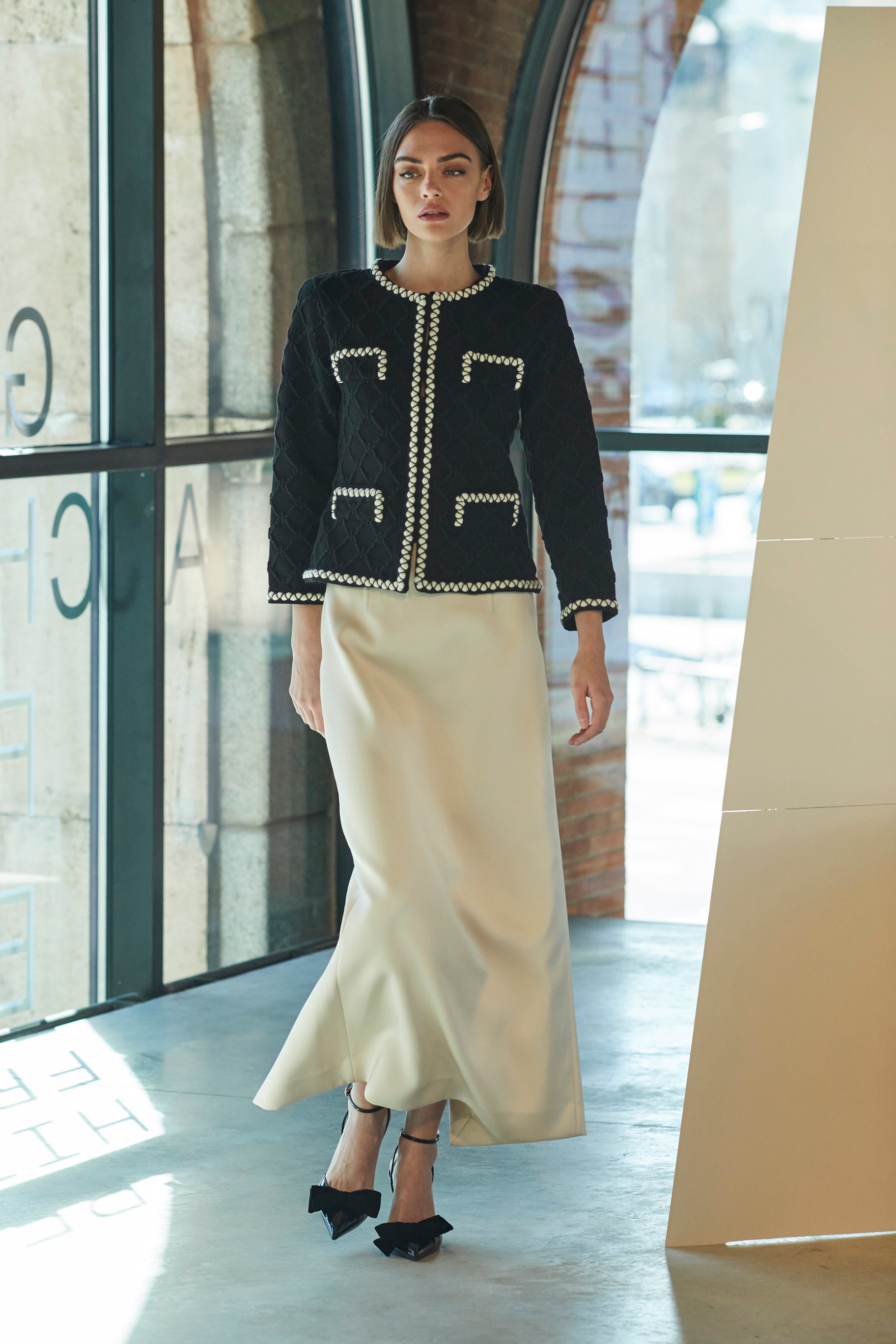 GAJA BLACK TWEED JACKET