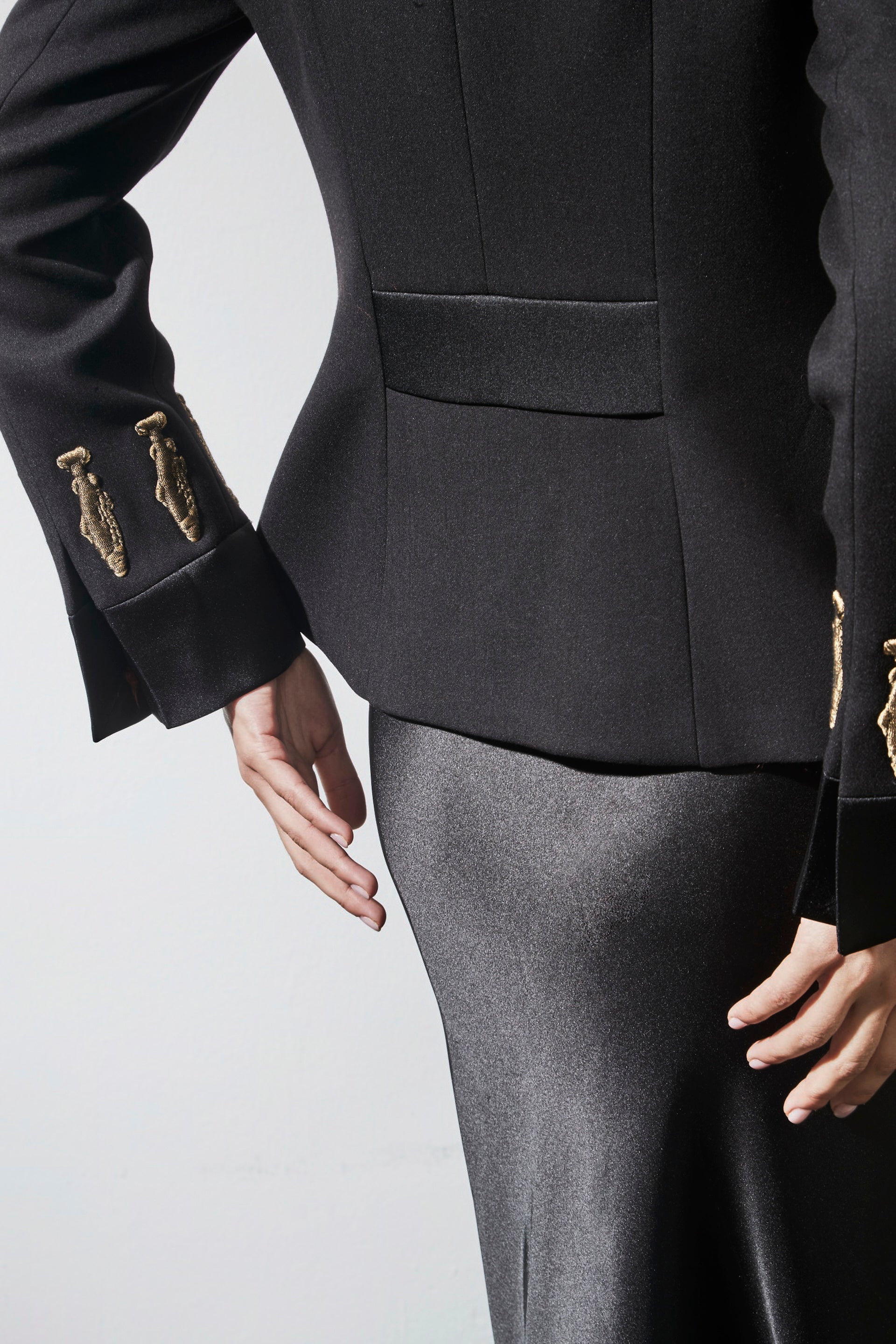 NUVOLA BLACK MILITARY BLAZER