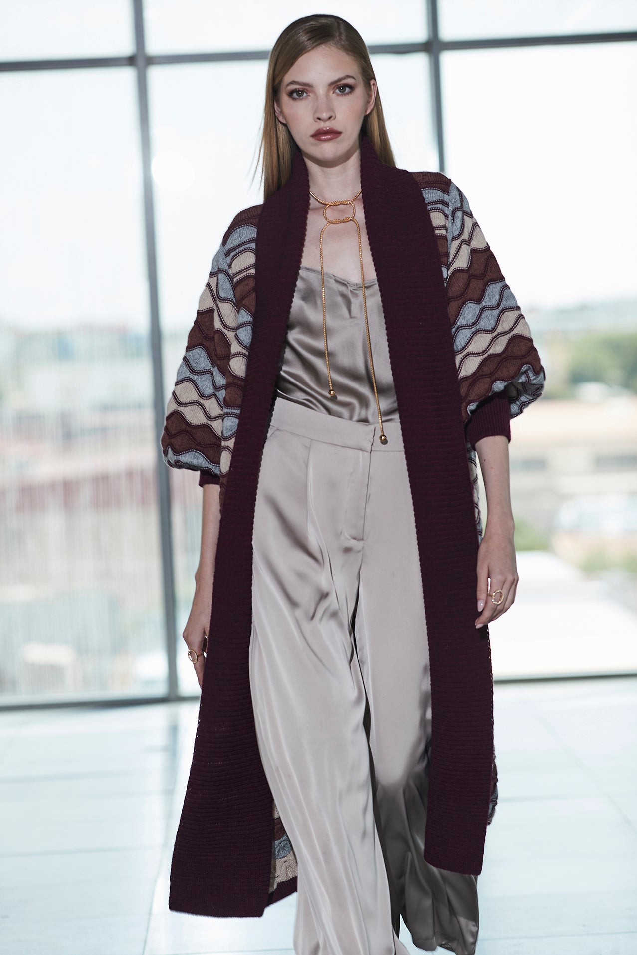 HENRIETTE LONG BURGUNDY WAVY CARDIGAN