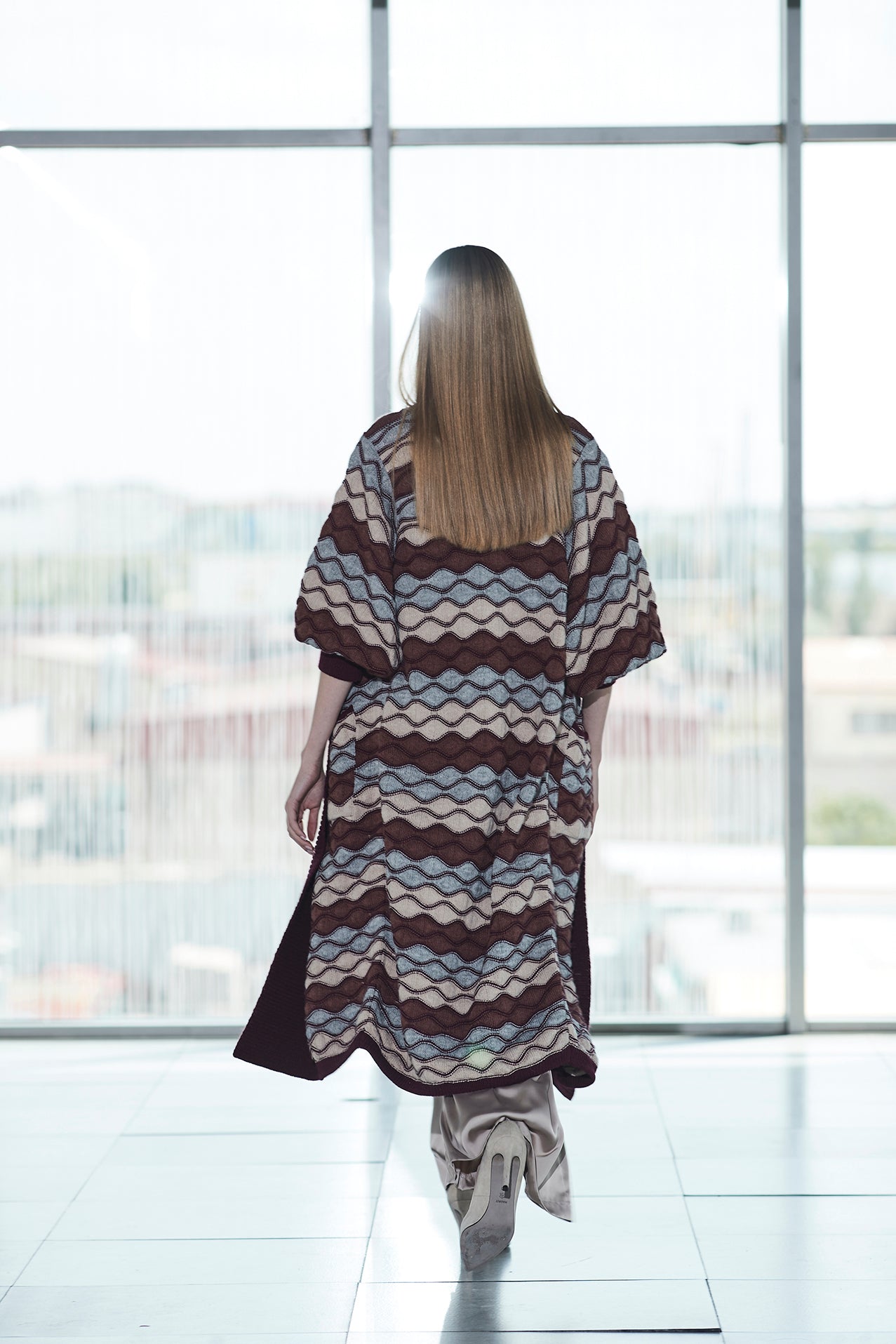 HENRIETTE LONG BURGUNDY WAVY CARDIGAN