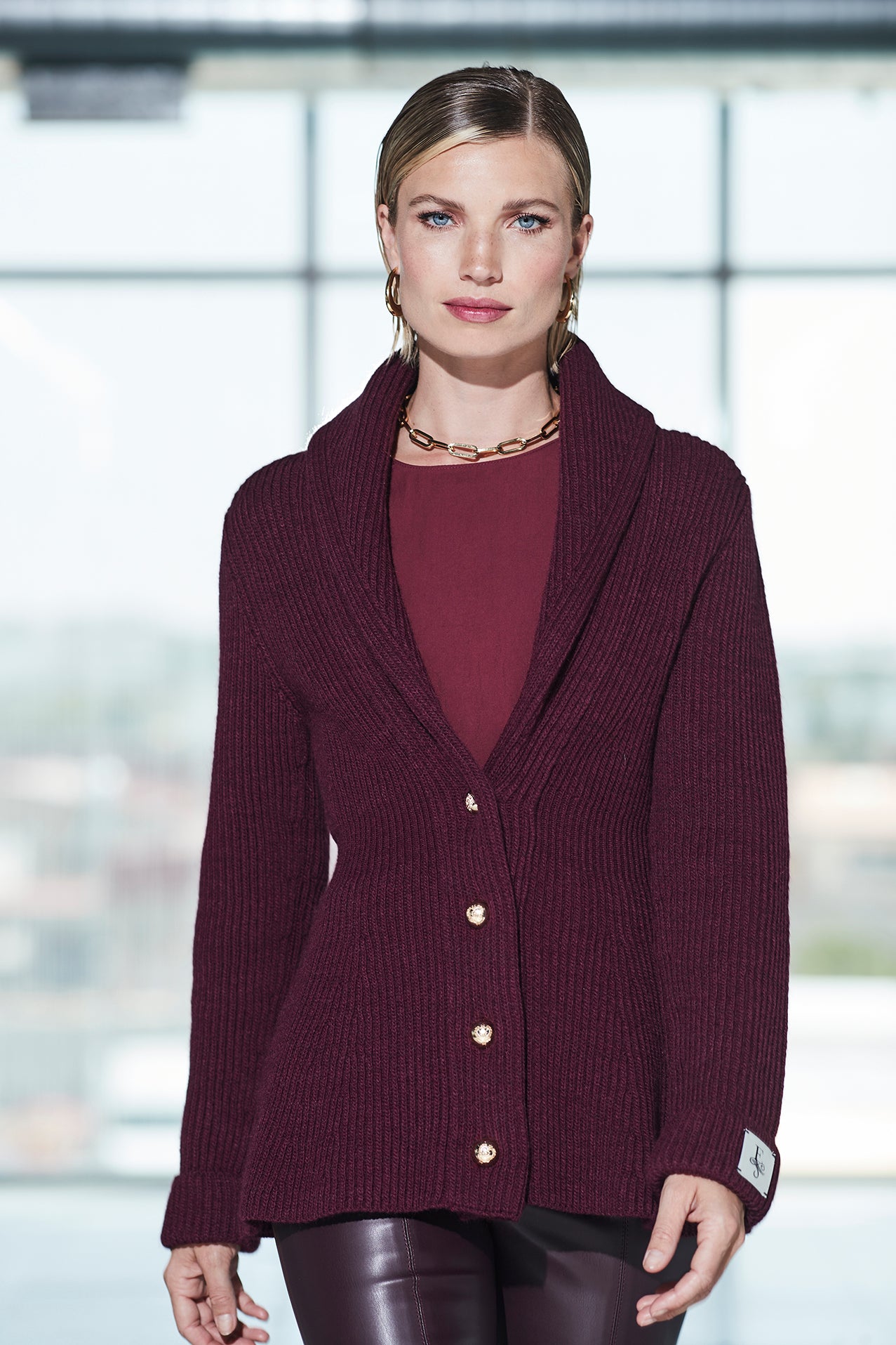 FITTED MAROON BABETTE JACKET