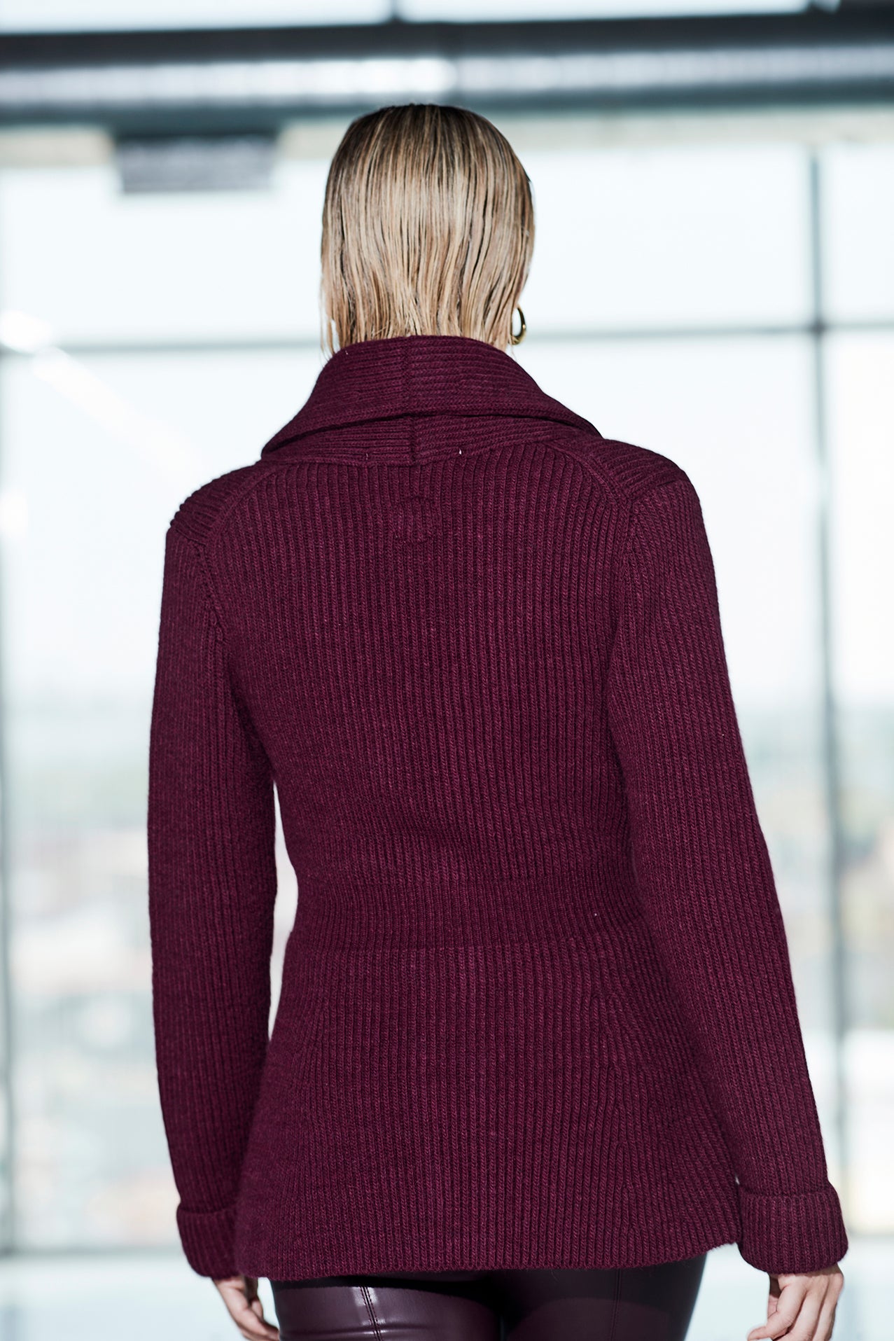 FITTED MAROON BABETTE JACKET
