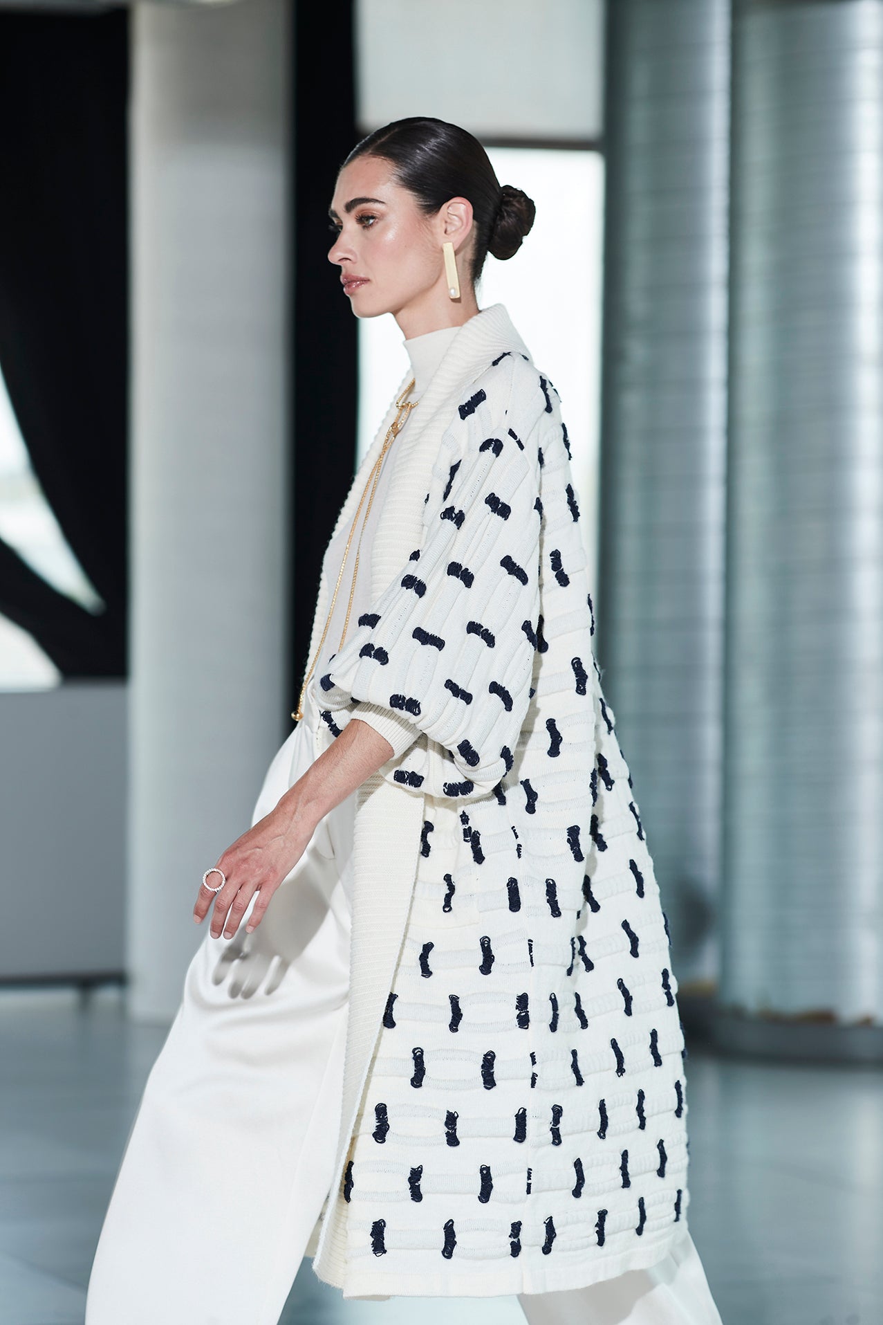 SOPHIE BEIGE LONG KNIT COAT WITH RIBS
