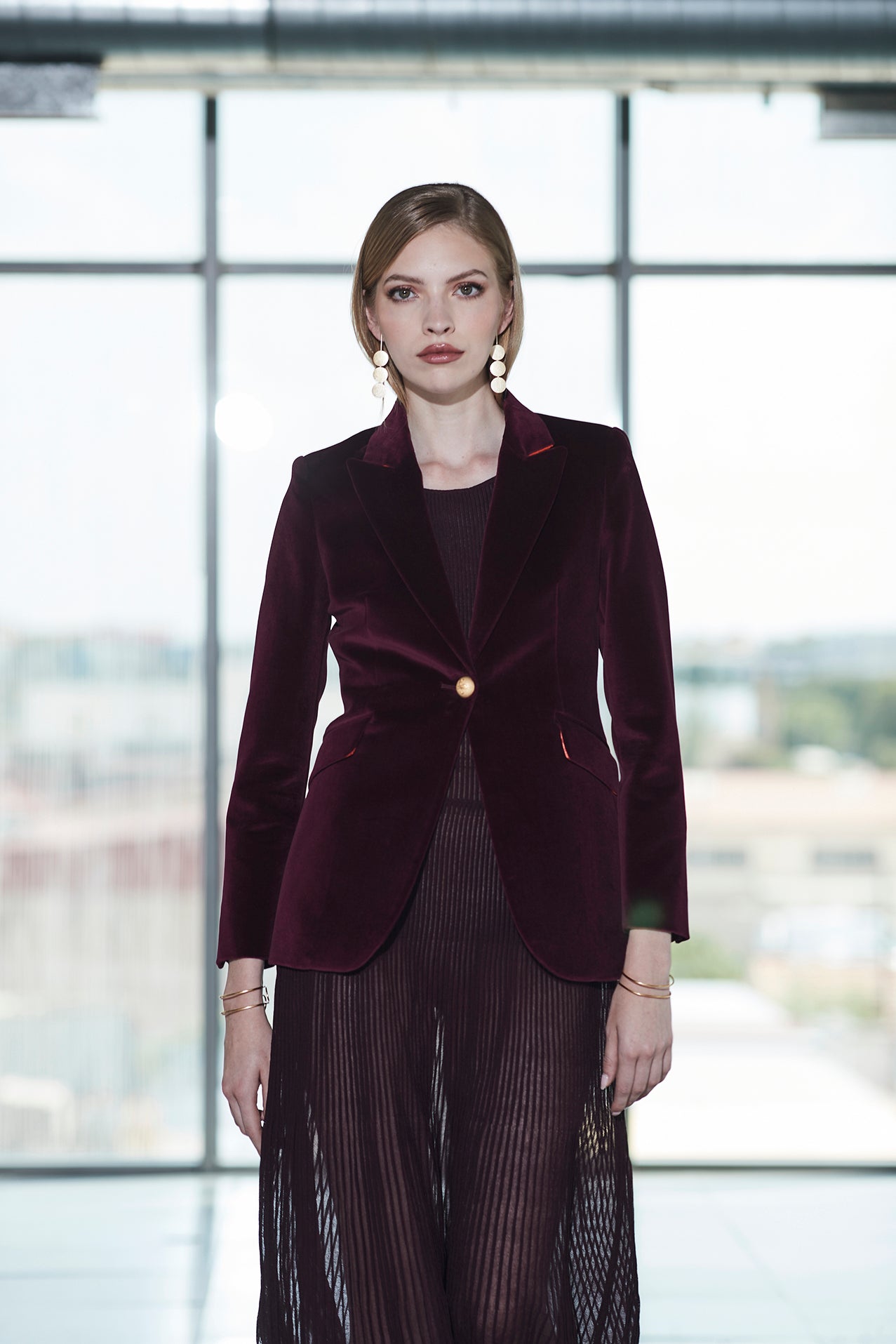MERLOT PARIS VELVET BLAZER