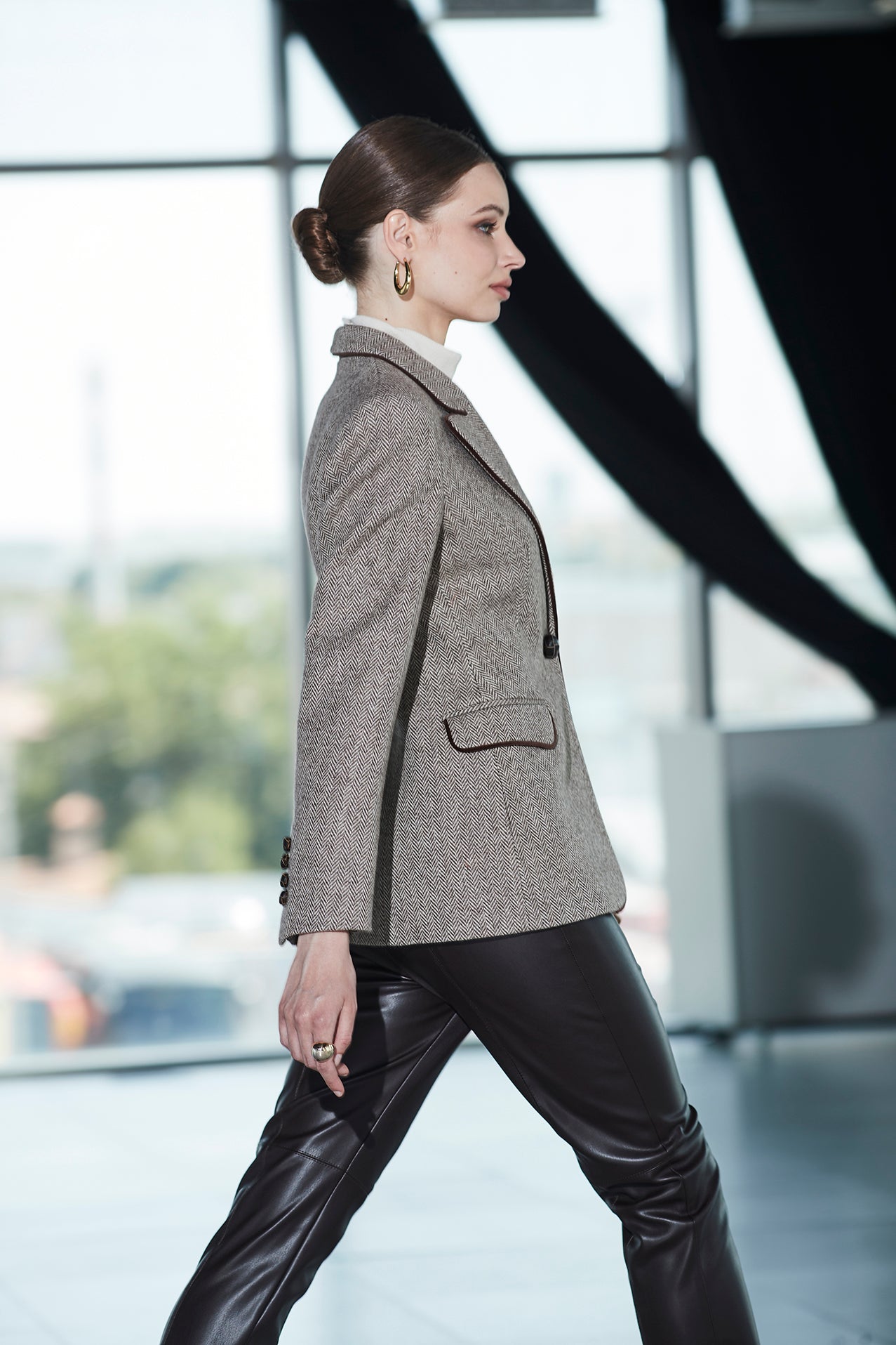 JASPER BROWN HERRINGBONE BLAZER