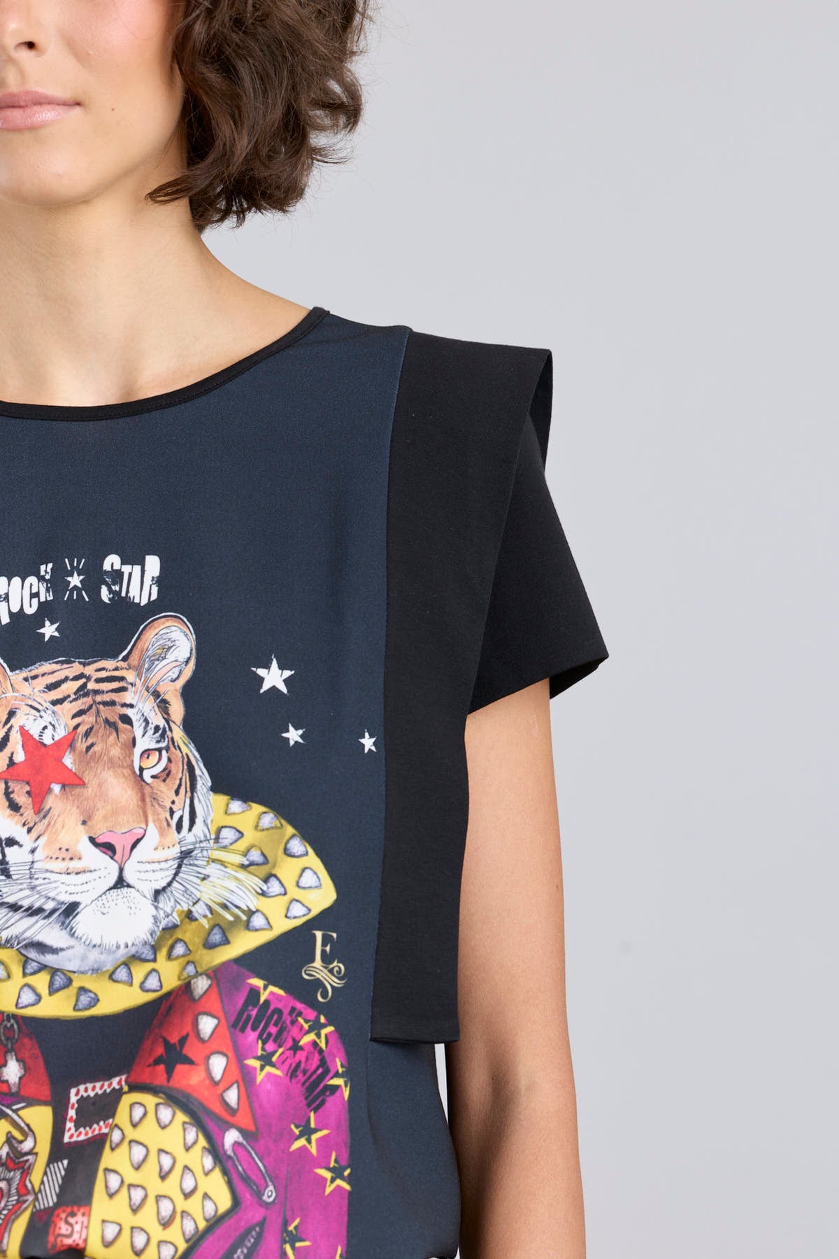 Black Tiger Print T-Shirt - Limited Edition