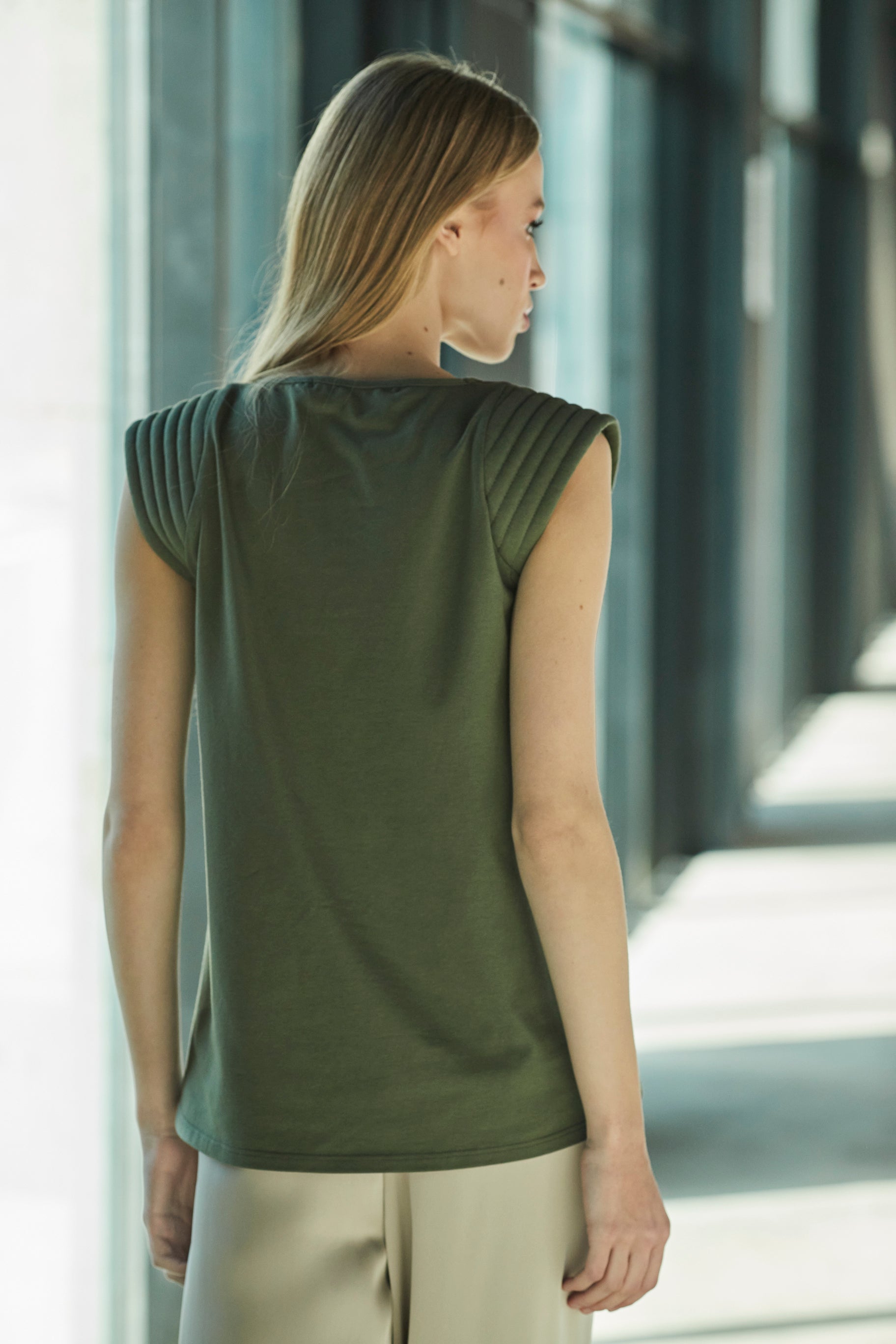 GREEN SWEET CAT T-SHIRT