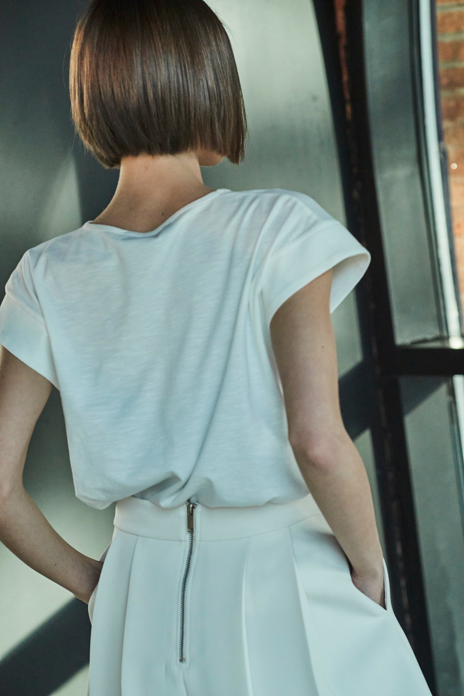 WHITE CAMELIA T-SHIRT