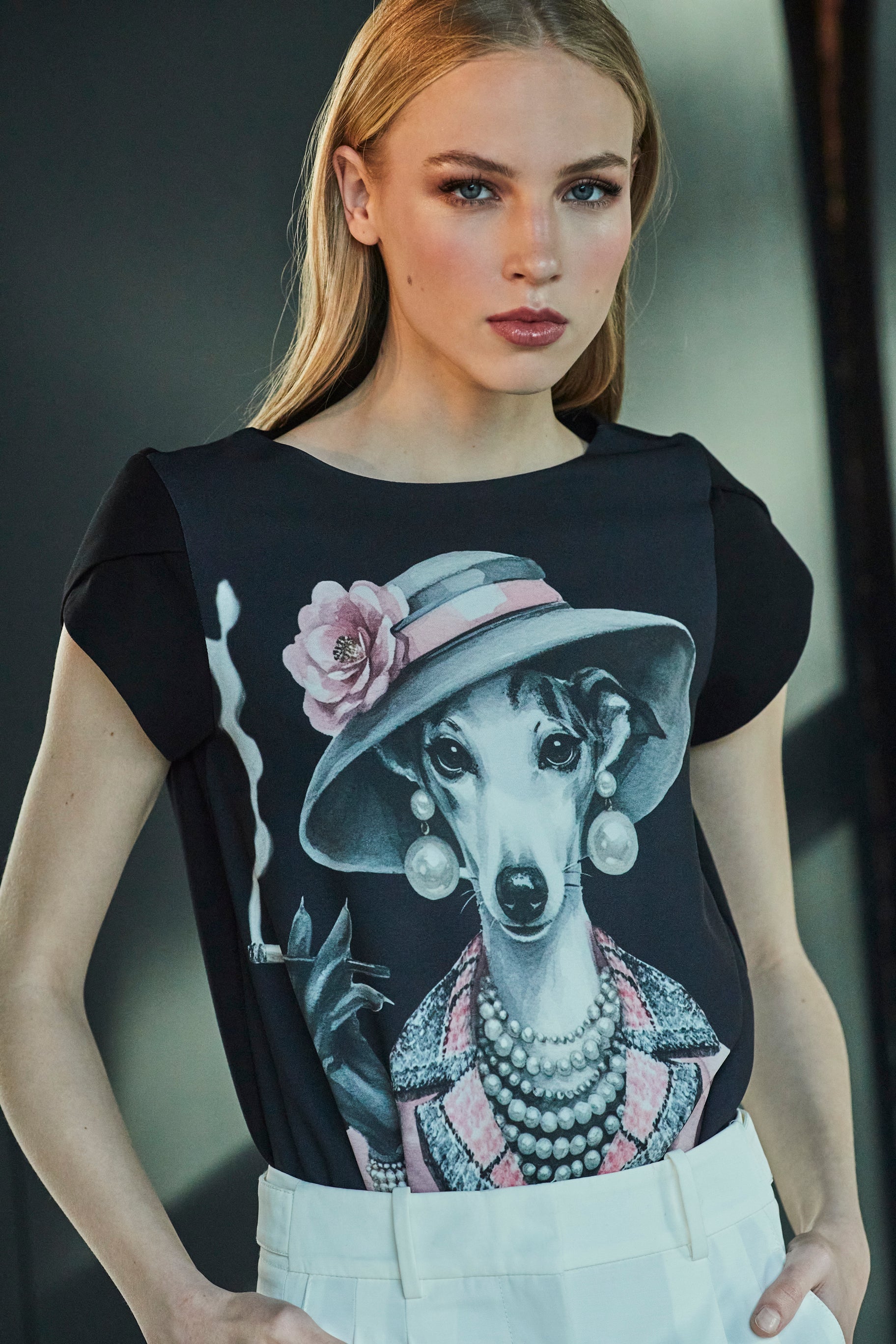 BLACK CAMELIA T-SHIRT