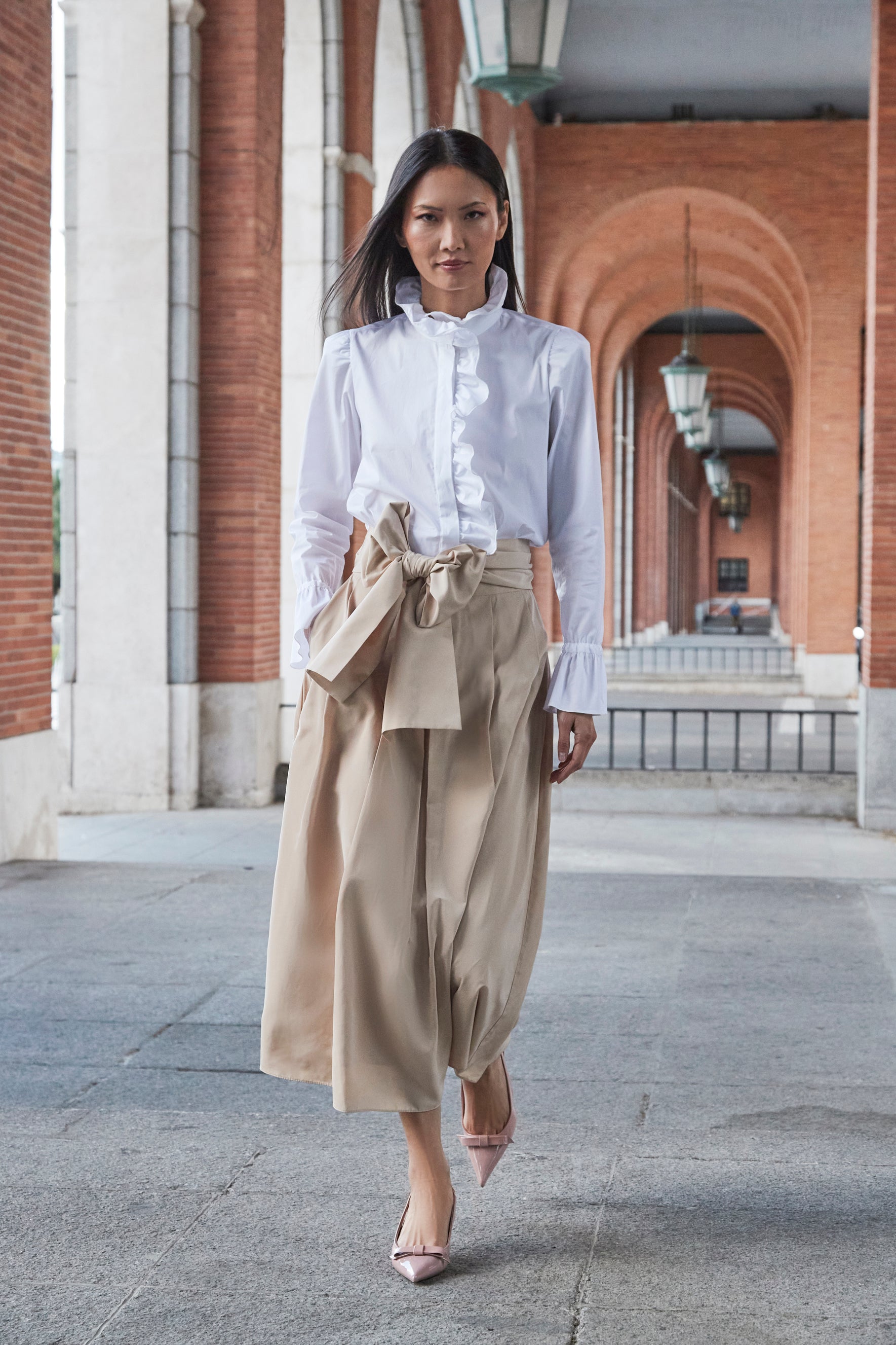 BEIGE TAFFETA MIDI SKIRT