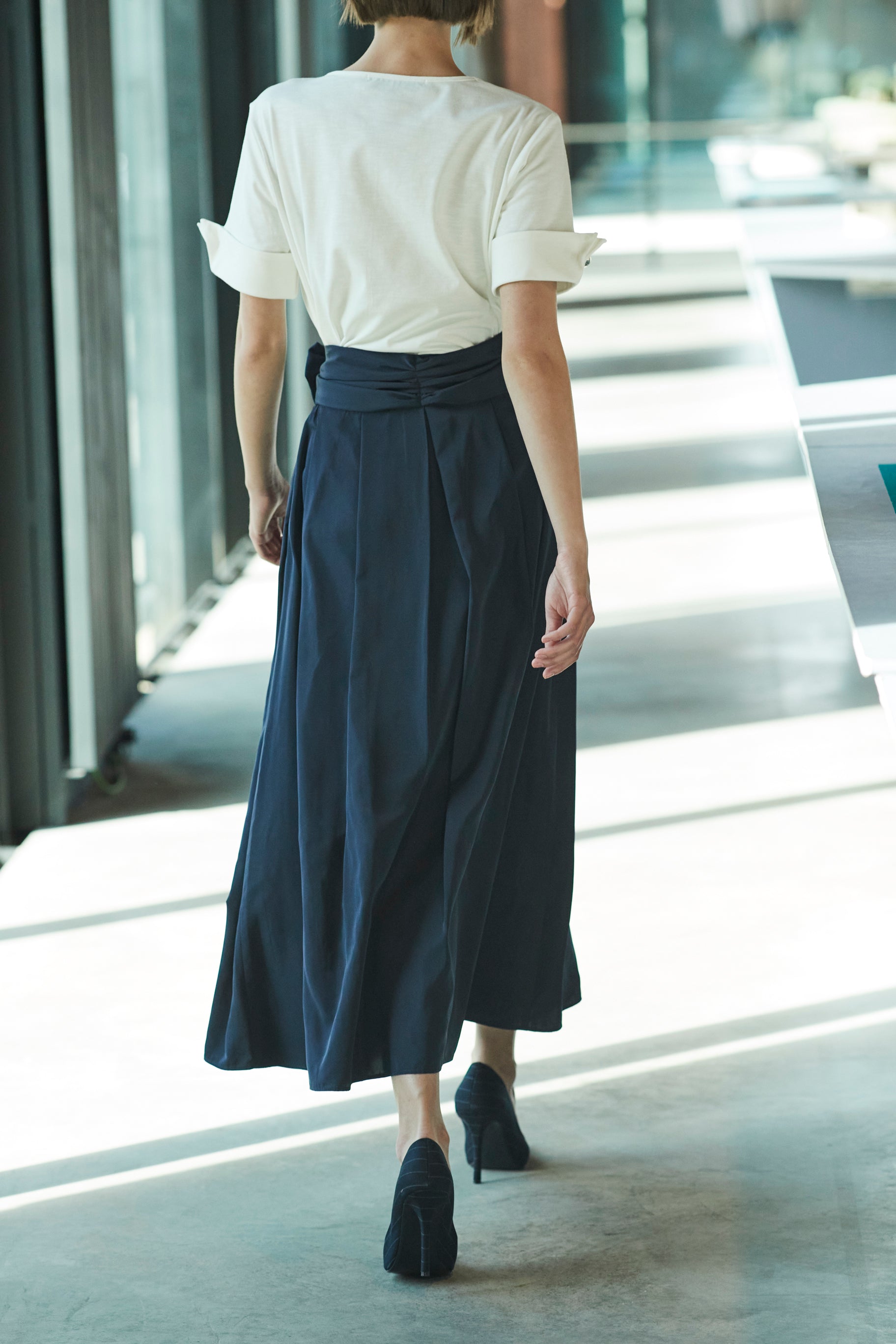 FALDA MIDI MARINO TAFETA