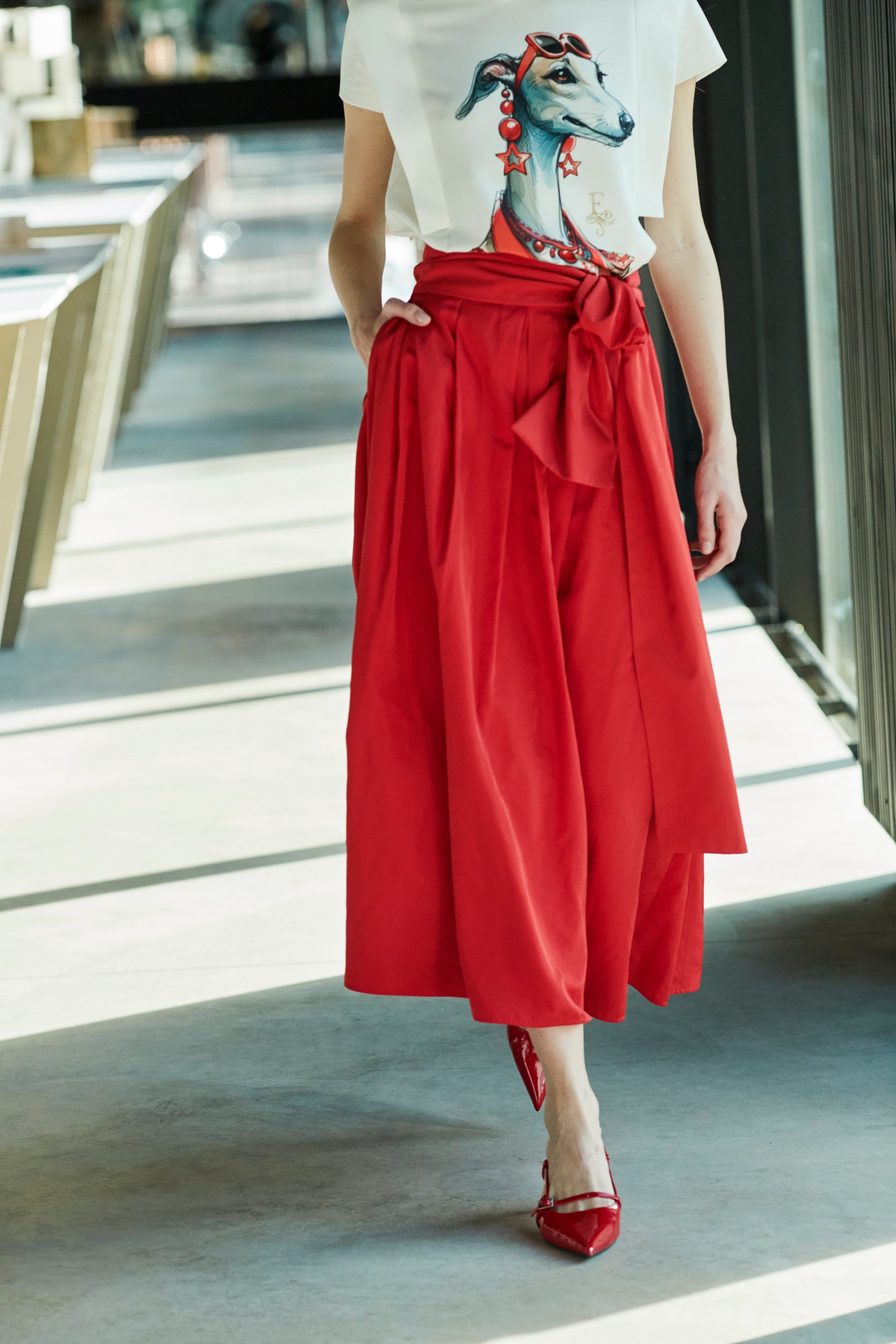 FALDA MIDI ROJO TAFETA