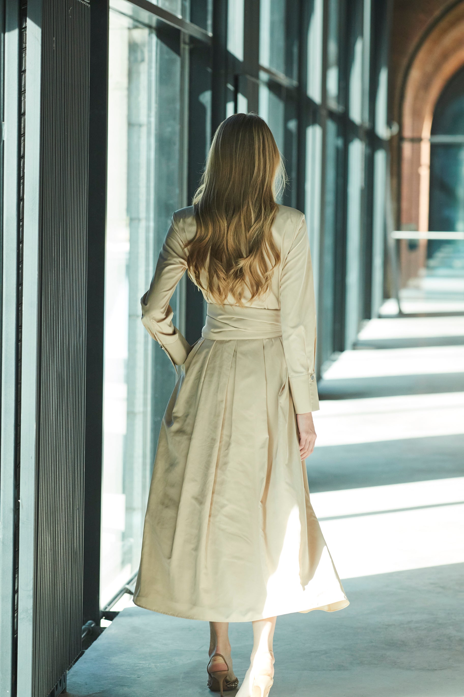 VESTIDO CAMISERO LISO BEIGE CORNELIA