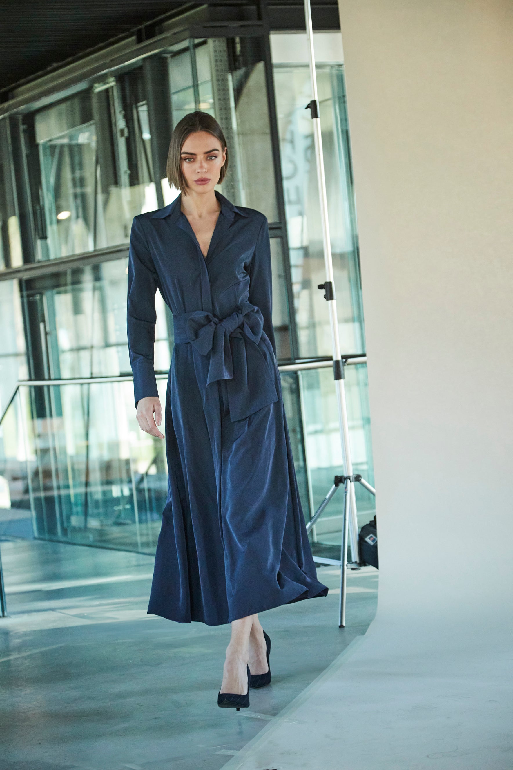 VESTIDO CAMISERO LISO MARINO CORNELIA