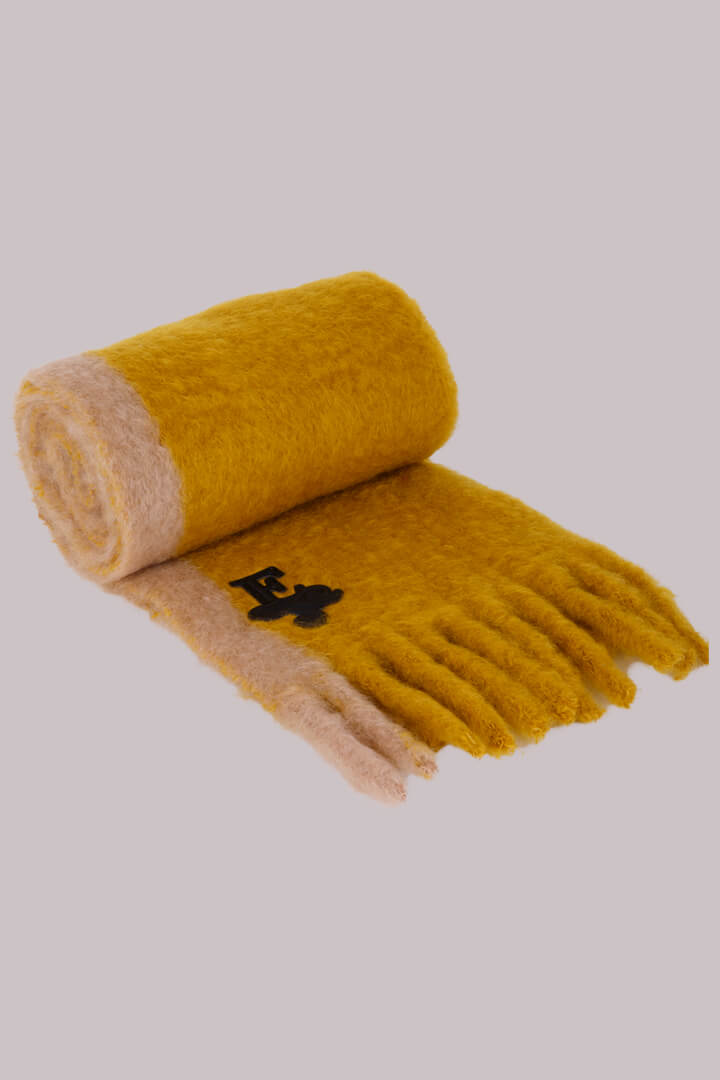 TWO-COLOUR VERTICAL STRIPED SCARF