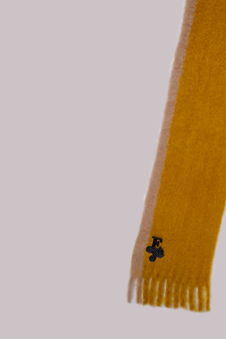 TWO-COLOUR VERTICAL STRIPED SCARF