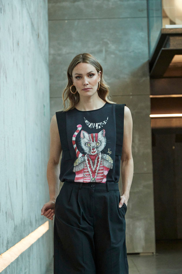 CAMISETA ALICIA NEGRO