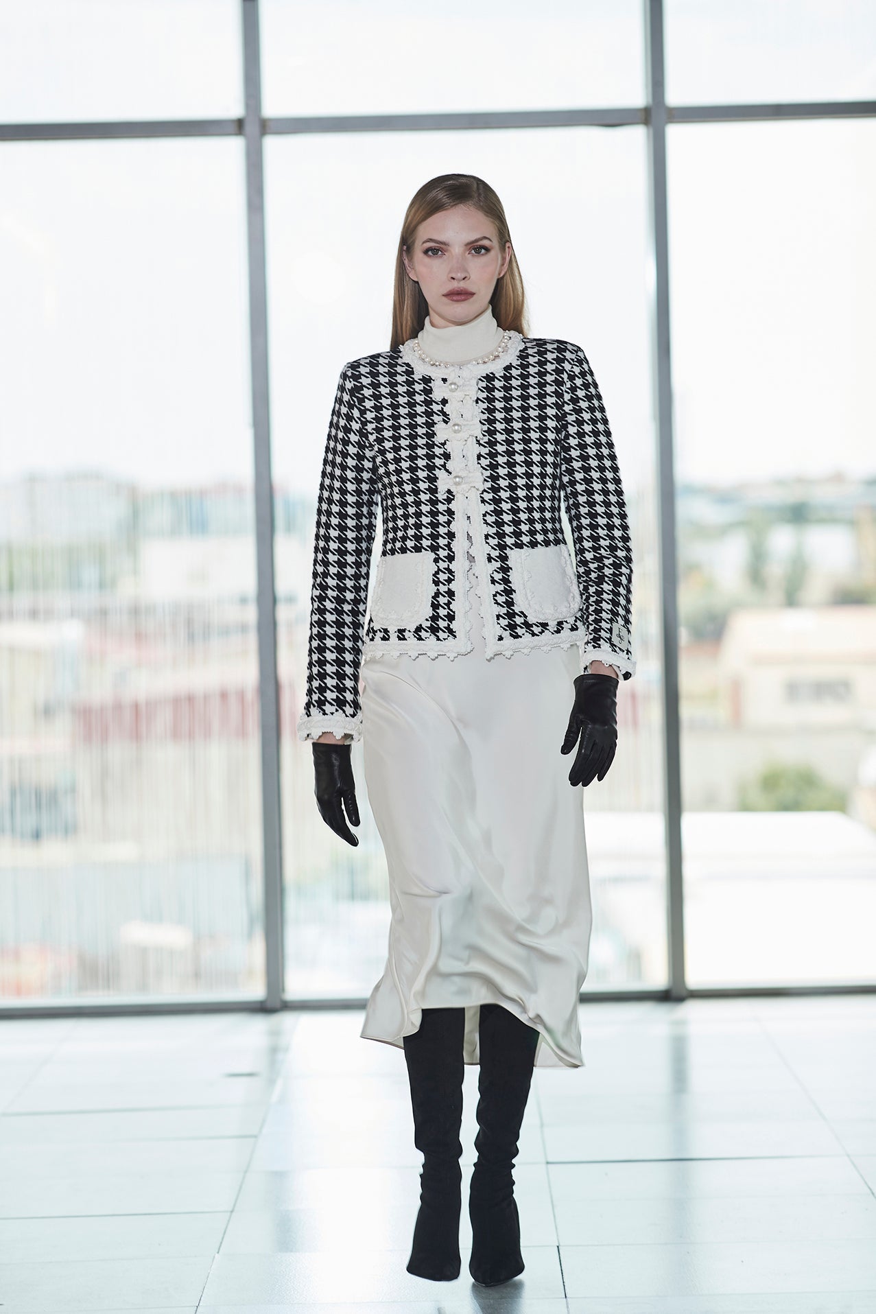 GENEVA SHORT IVORY HOUNDSTOOTH JACKET - THE EXTREME COLLECTION