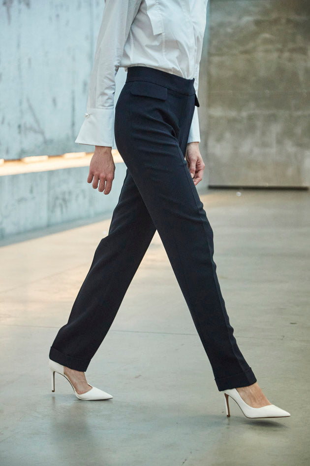 OLIVIA NAVY PLEATED TROUSERS
