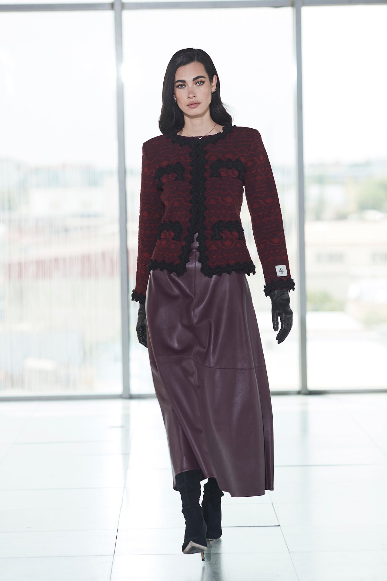 SOLANGE SHORT WINE JACKET - THE EXTREME COLLECTION