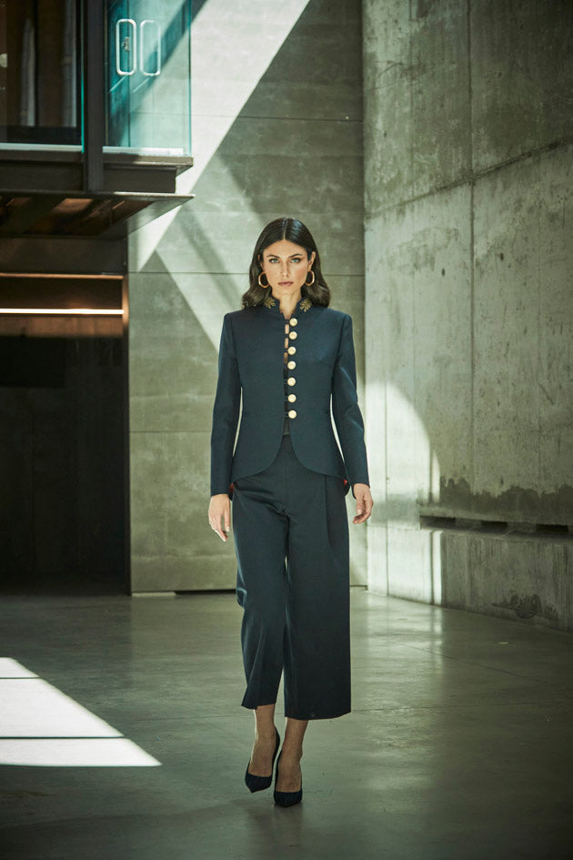 BLAZER AZUL MARINO CORTE ENTALLADO POPPY