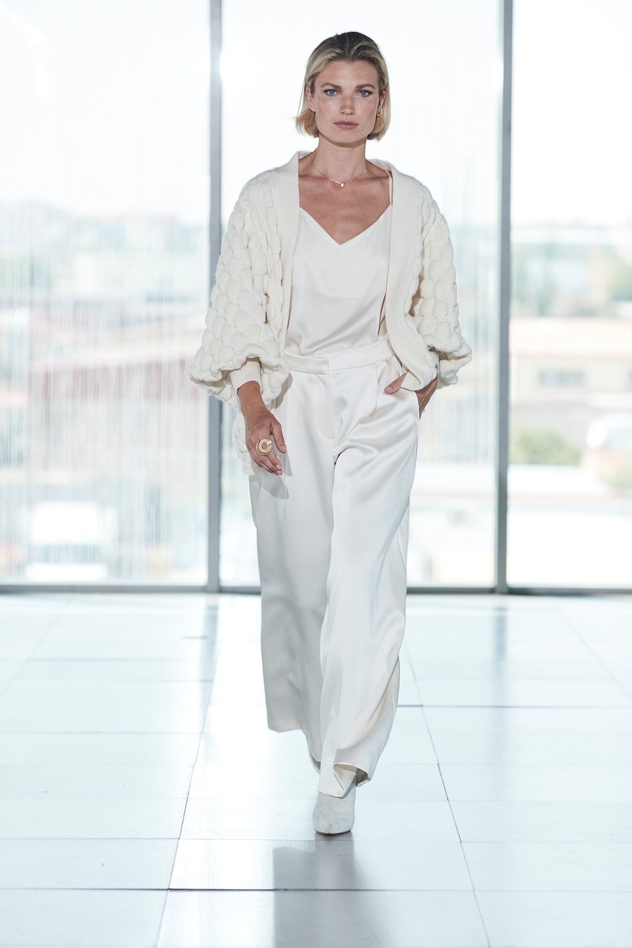 ANNETTE SHORT IVORY CARDIGAN