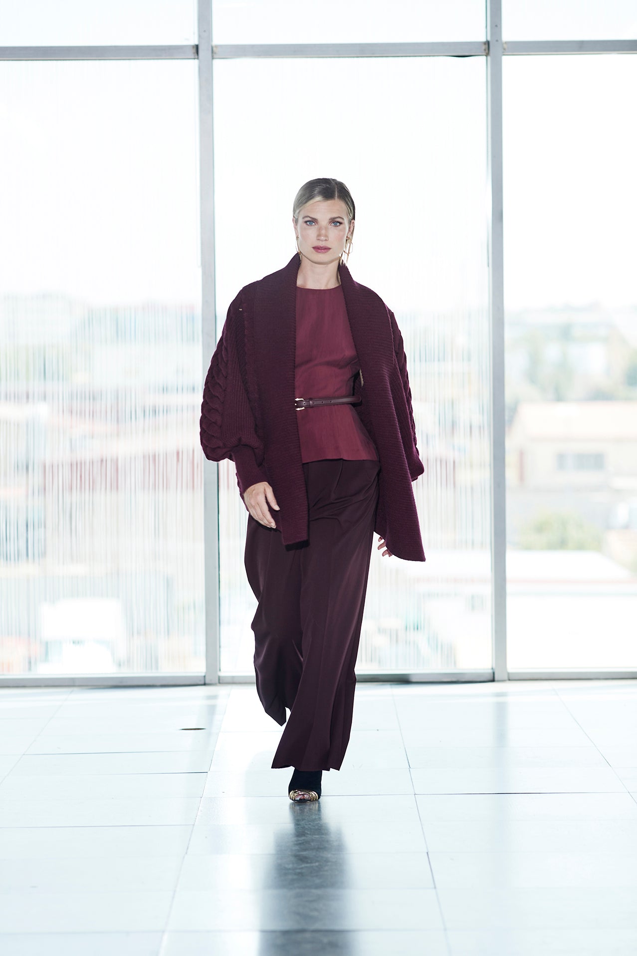 DANIELLE SHORT BURGUNDY CARDIGAN