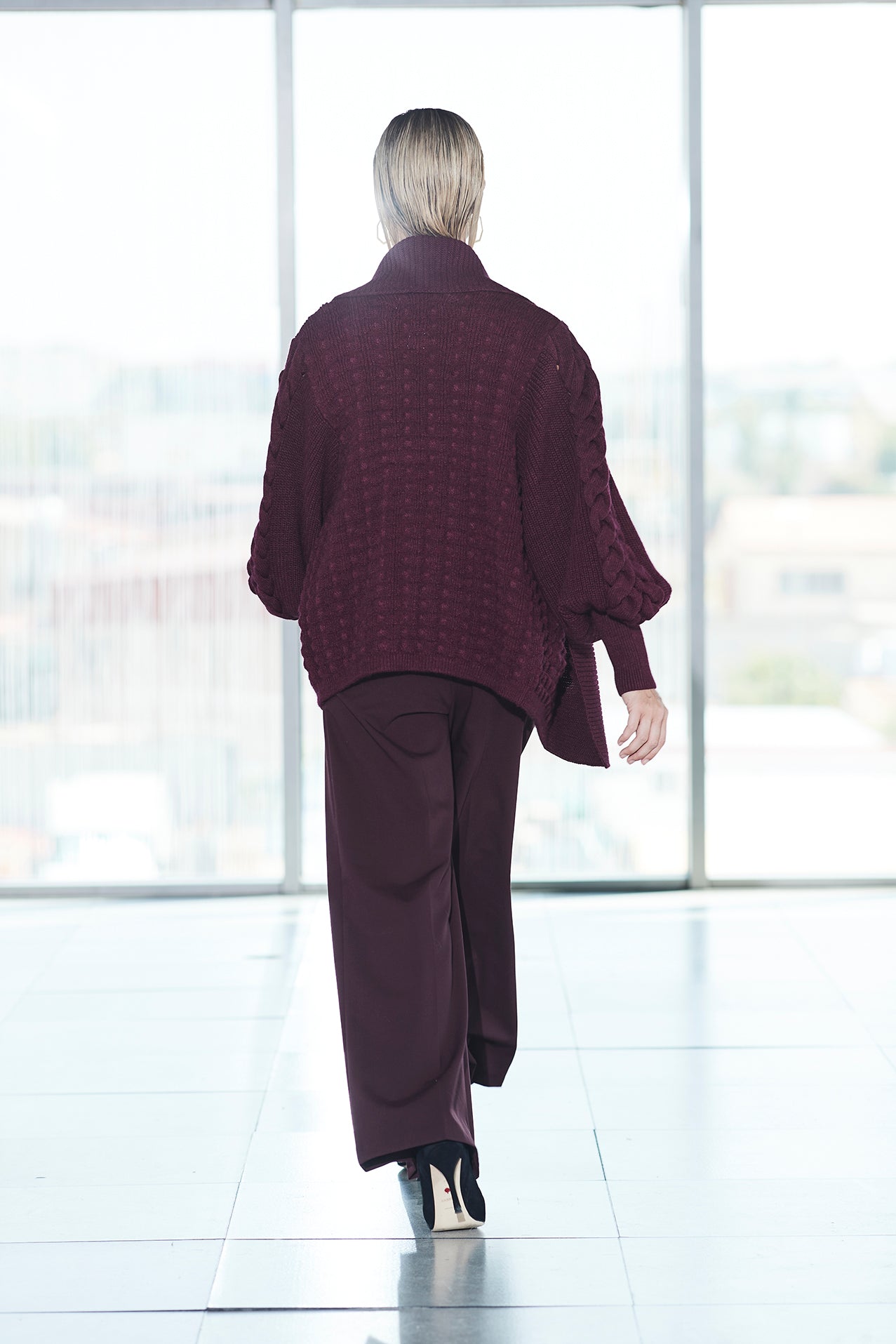 DANIELLE SHORT BURGUNDY CARDIGAN