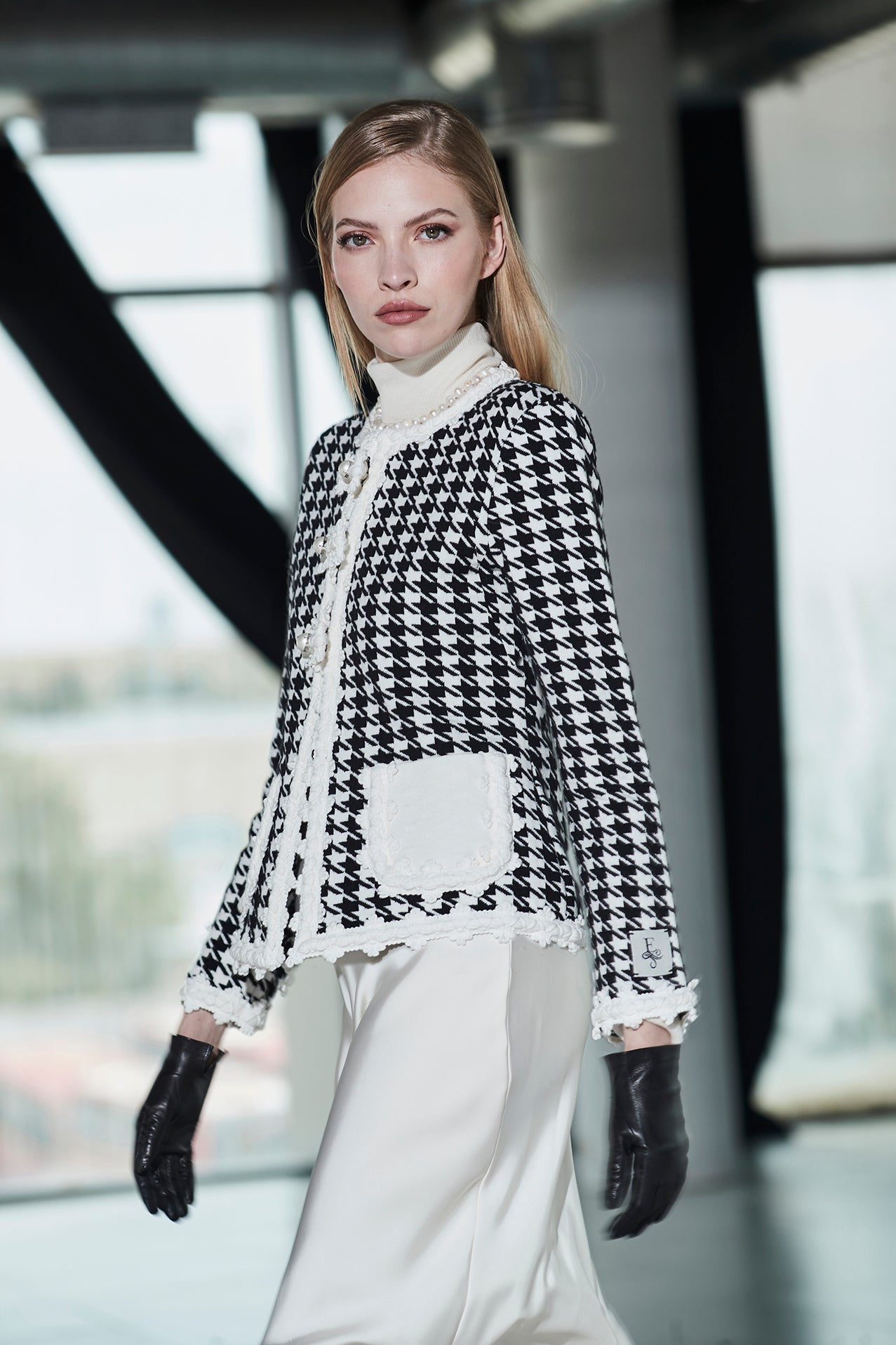 GENEVA SHORT CREAM HOUNDSTOOTH JACKET