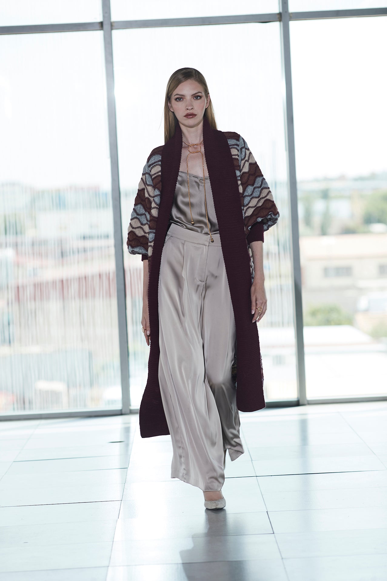 HENRIETTE LONG BURGUNDY WAVY CARDIGAN