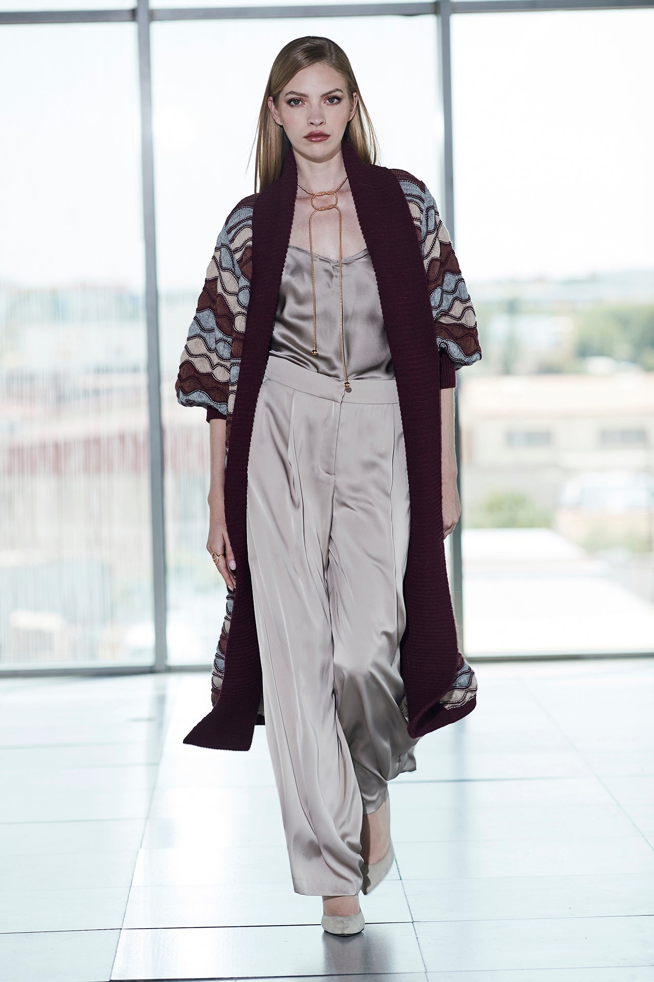 HENRIETTE LONG BURGUNDY WAVY CARDIGAN