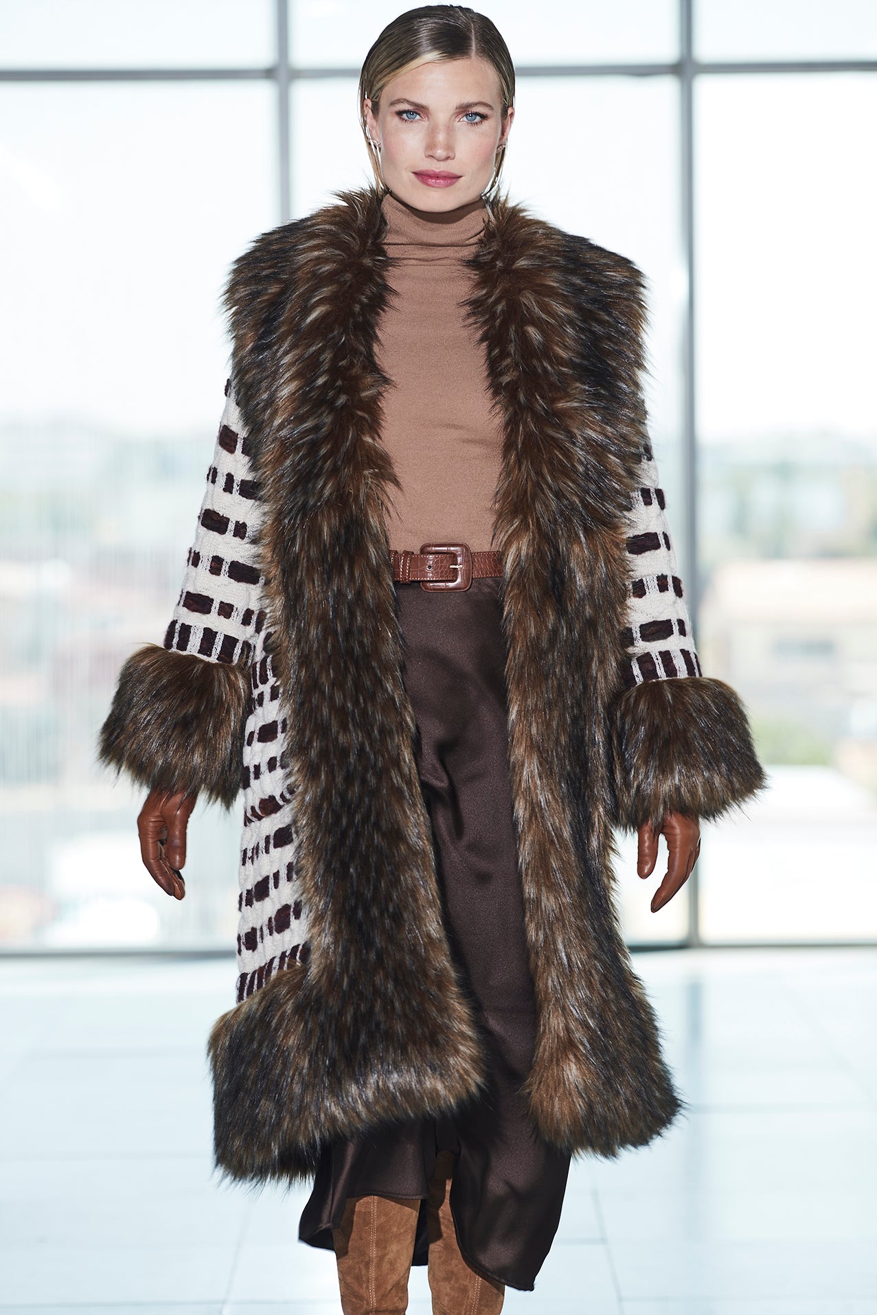 CLAIRE LONG OFF-WHITE ALPACA COAT