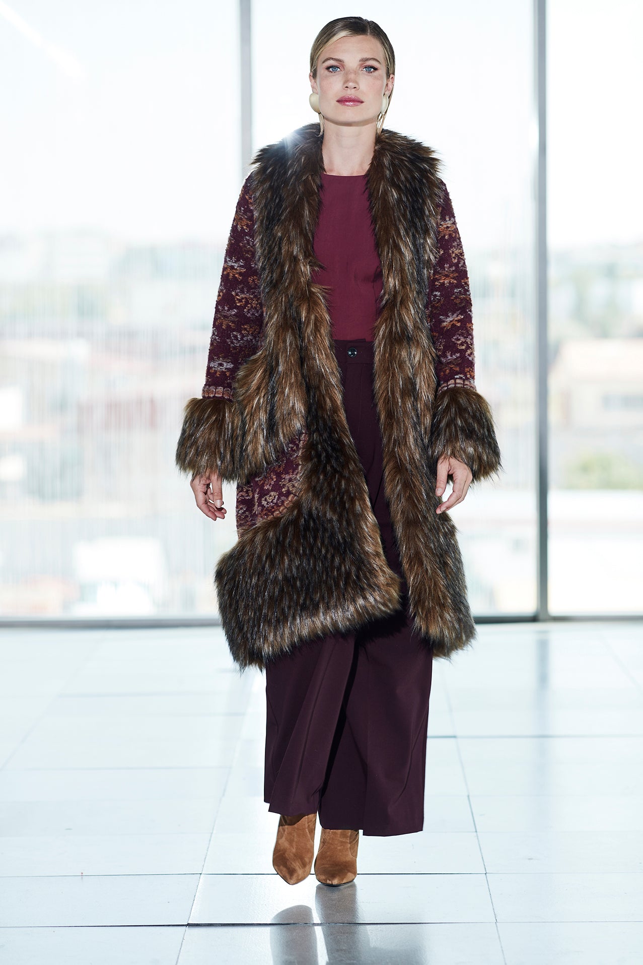 EMILE LONG BURGUNDY JACQUARD COAT
