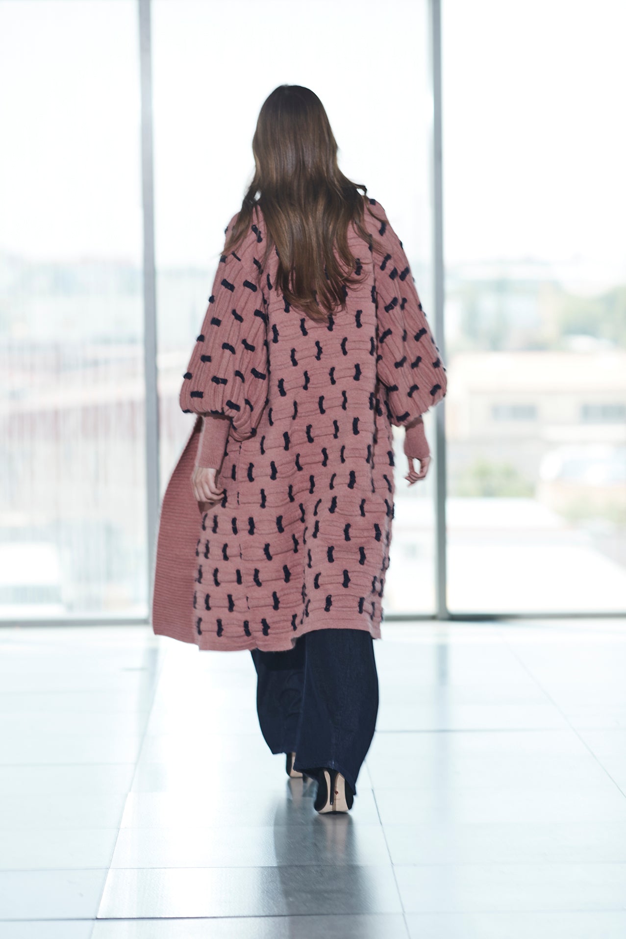 SOPHIE PINK LONG KNIT COAT WITH RIBS.