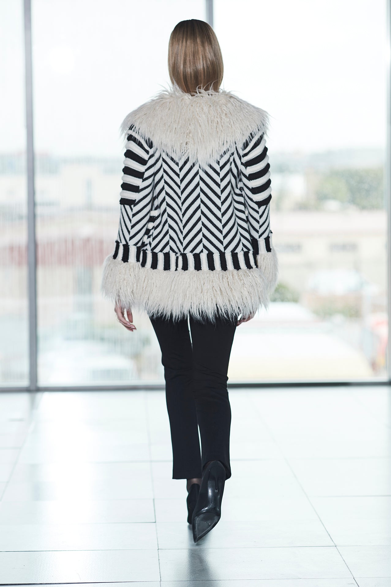 ELEONORE OFF-WHITE SHORT ALPACA COAT 