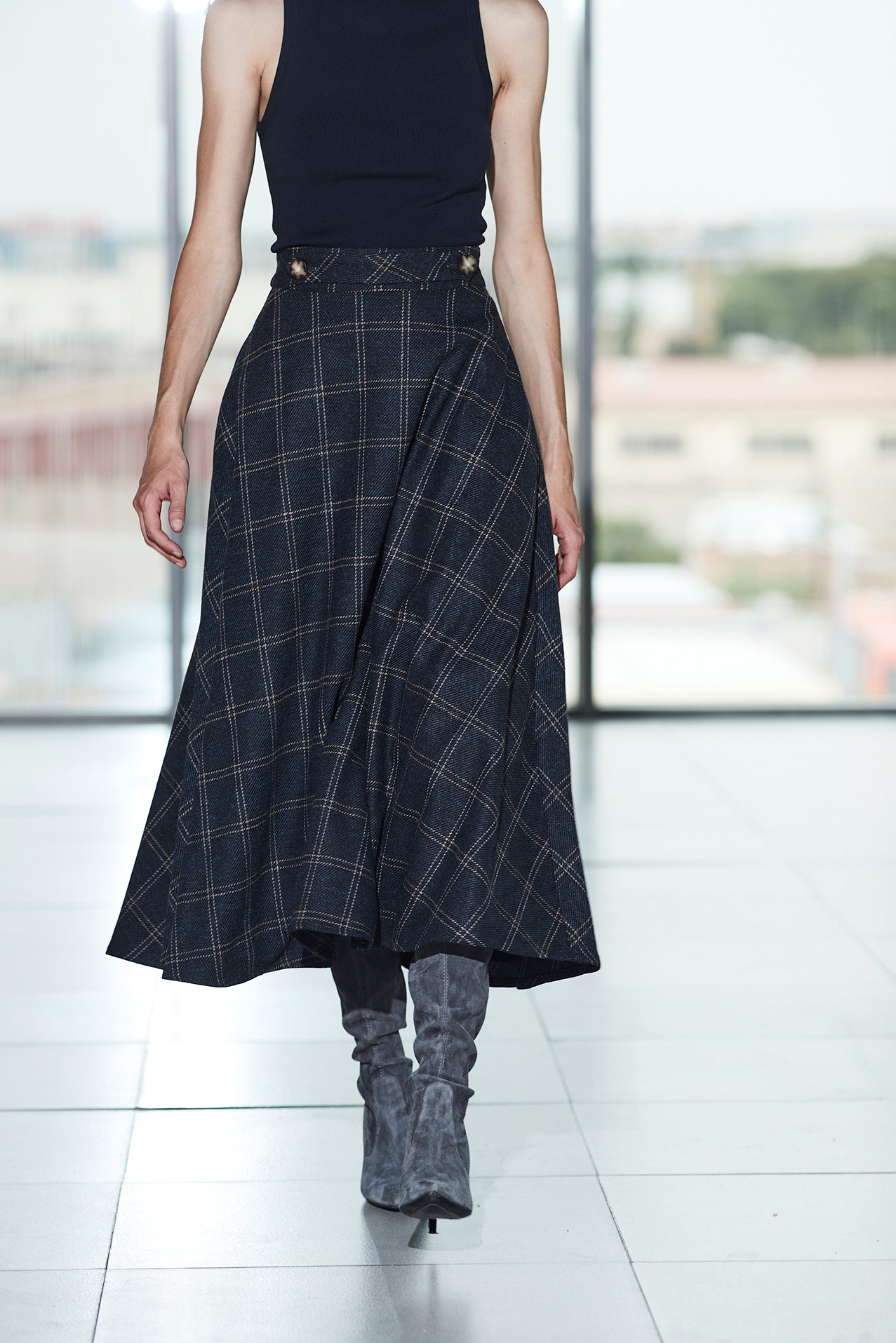 FALDA MIDI CUADROS ZAFIRO PETRA 01