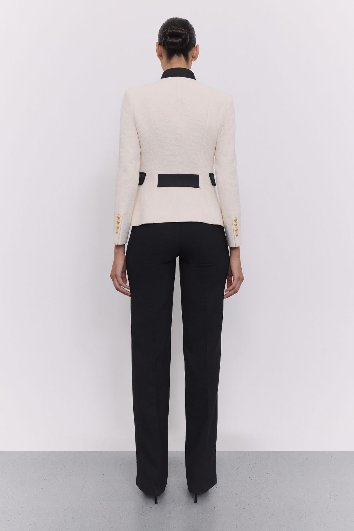 Cropped Embroidered Blazer Renata 01 - Limited Edition - THE EXTREME COLLECTION