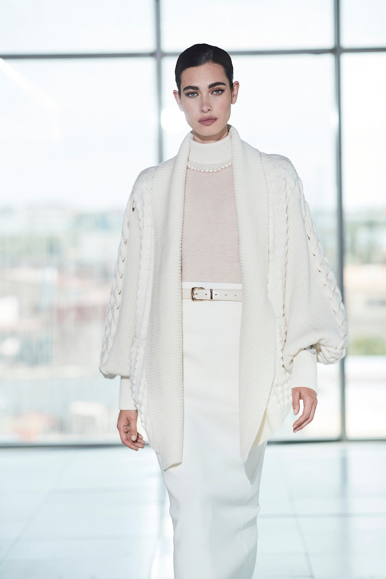 DANIELLE SHORT IVORY CARDIGAN - THE EXTREME COLLECTION