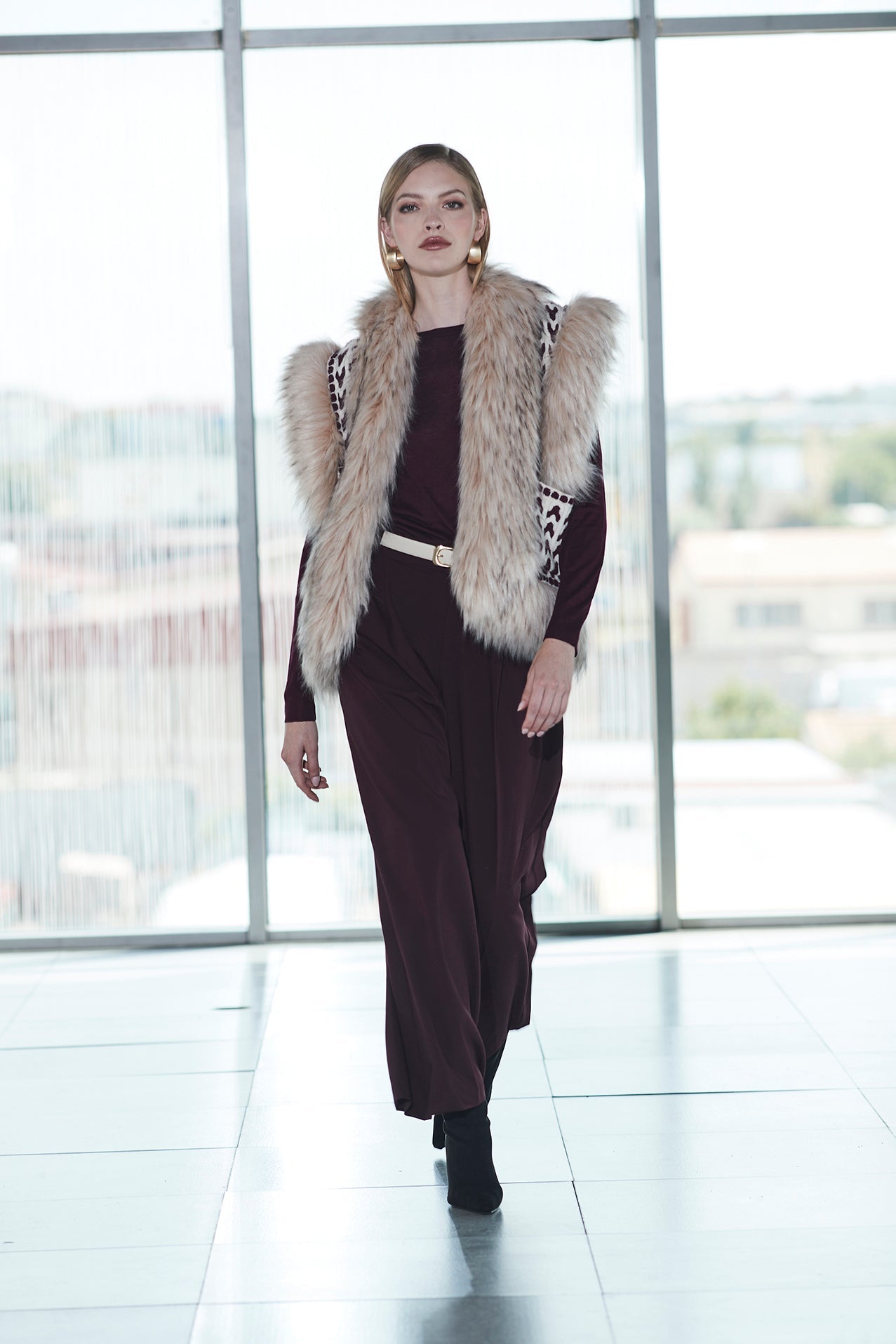 NICOLETTE BICOLOUR ETHNIC CREAM VEST - THE EXTREME COLLECTION