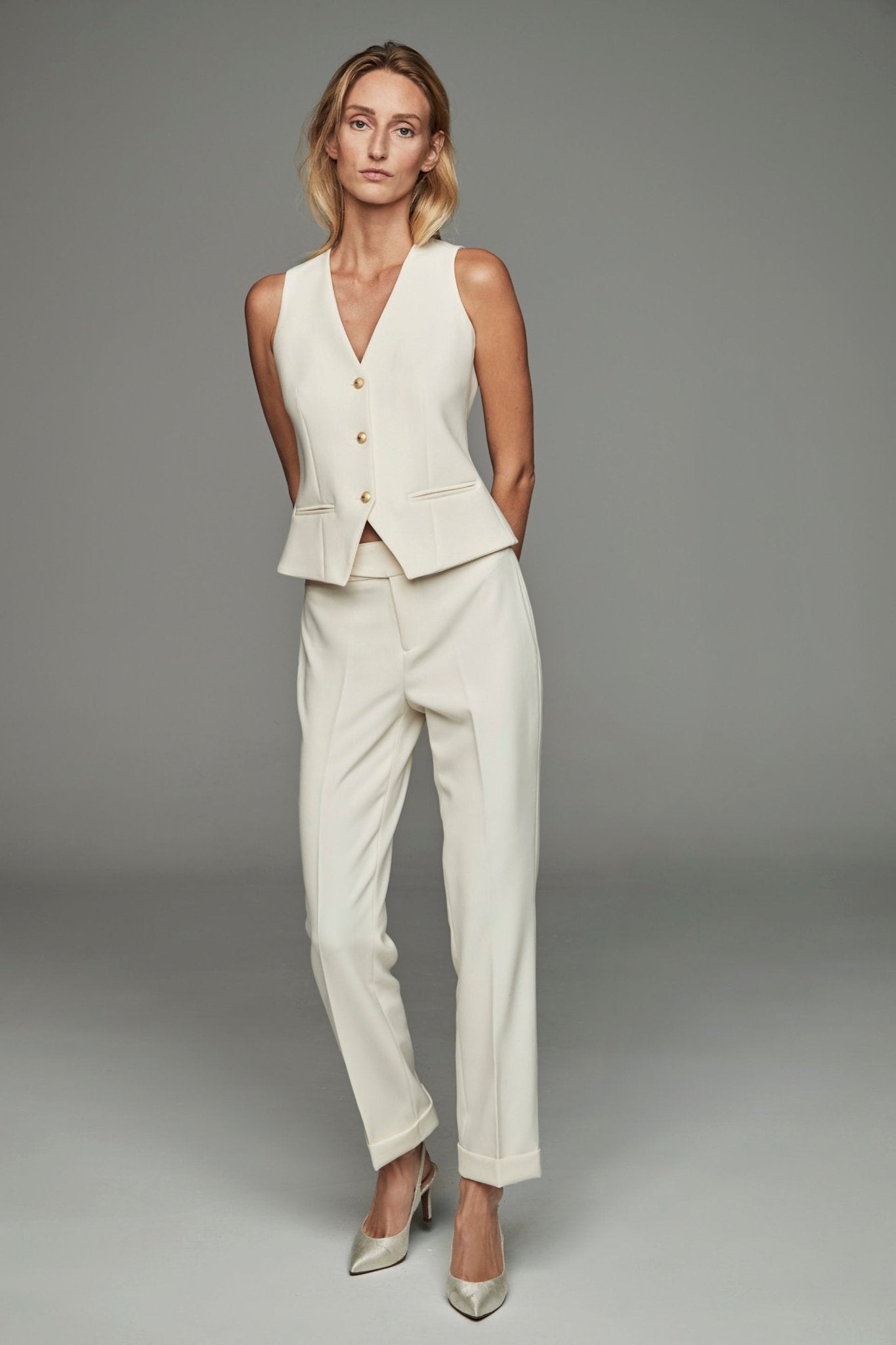 OFF - WHITE VEST - THE EXTREME COLLECTION