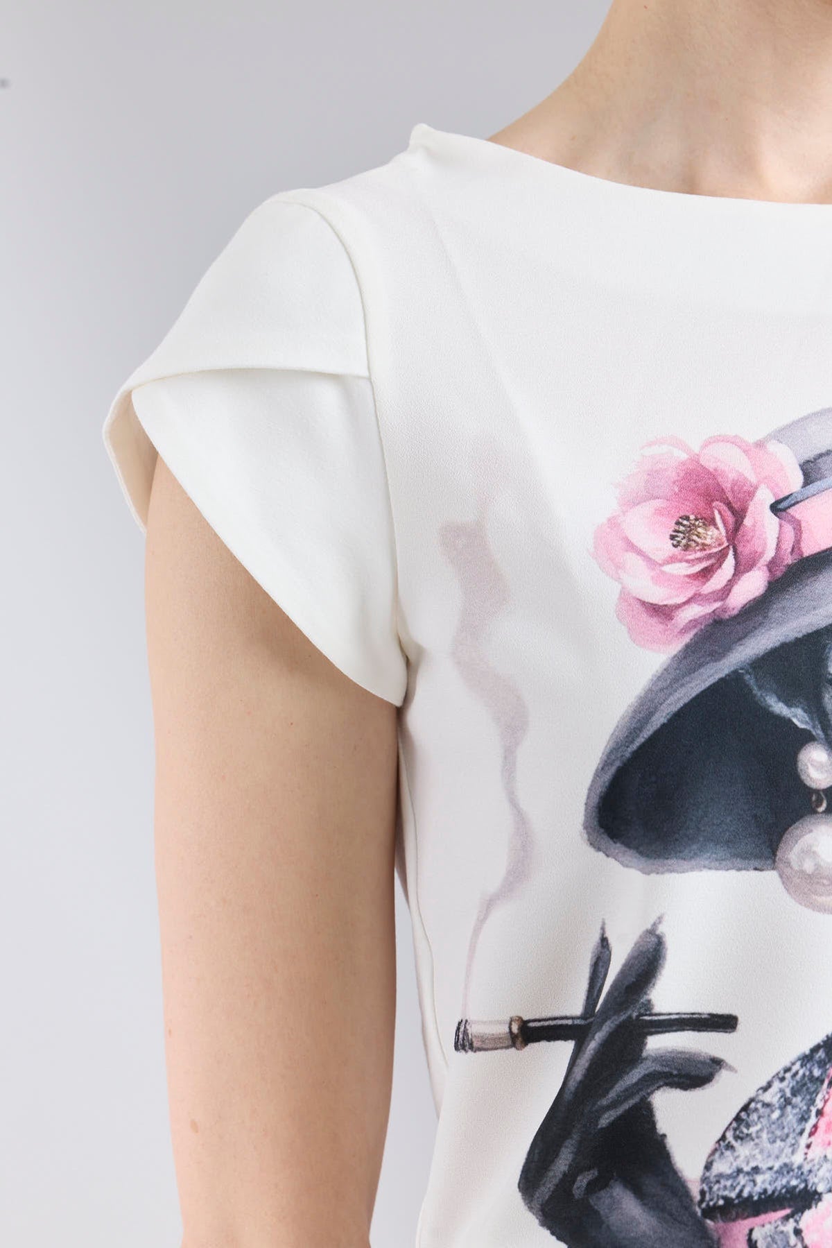 Printed White T-Shirt Camelia - Limited Edition - THE EXTREME COLLECTION